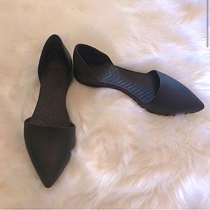 Native Audrey Black pointed toe flat